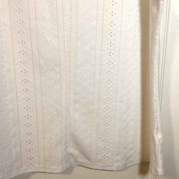 Women's White Sleeveless Top Size 2XL Eyelets Vacation V-Neck - Picture 3 of 6